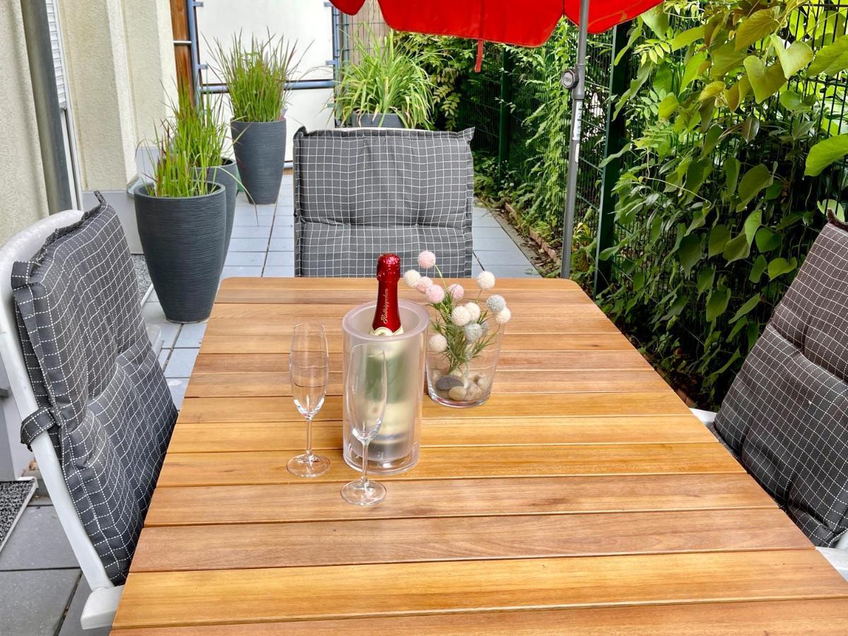 Sonnige Wohnung Im Zentrum Mit Terrasse U Tiefgarage - Netflix & Prime Leipzig Eksteriør bilde