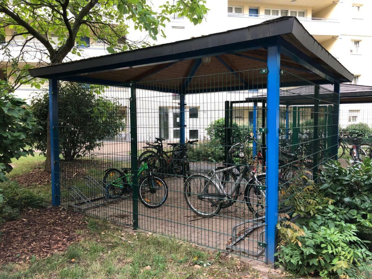 Sonnige Wohnung Im Zentrum Mit Terrasse U Tiefgarage - Netflix & Prime Leipzig Eksteriør bilde